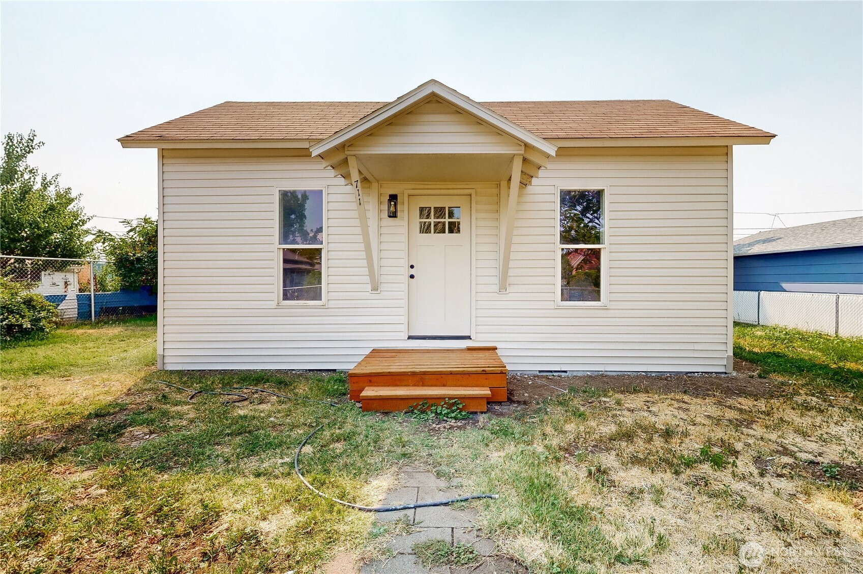 711 Robbins Street — photo