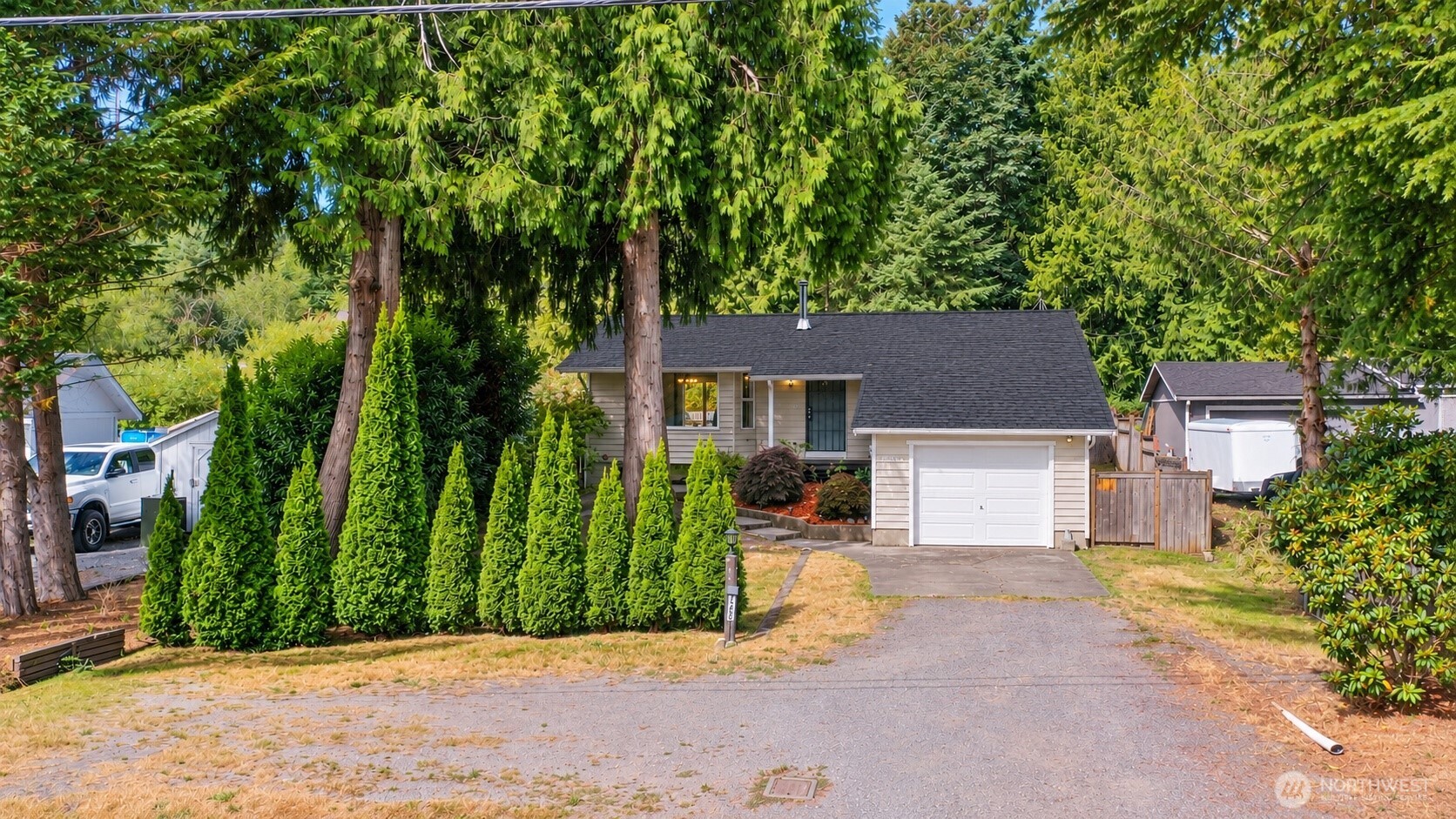 16420 W Lake Goodwin Road — photo