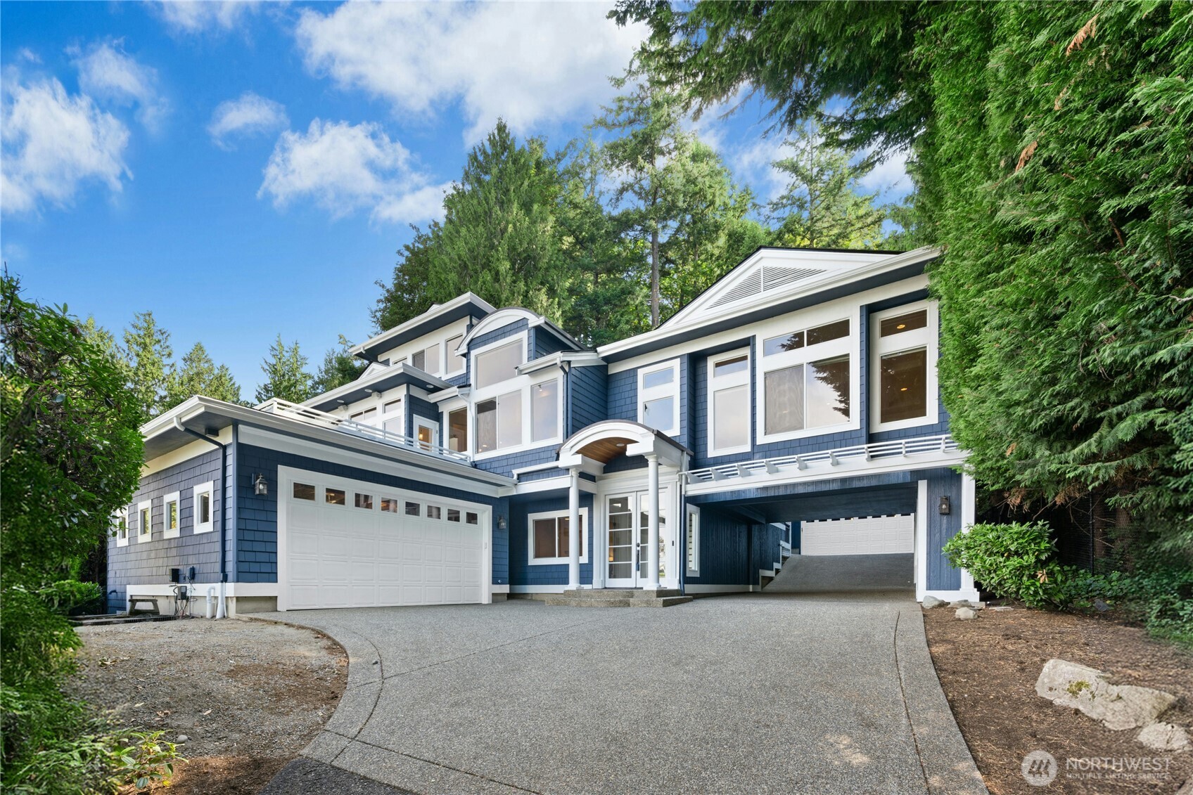13130 Holmes Point Drive NE — photo