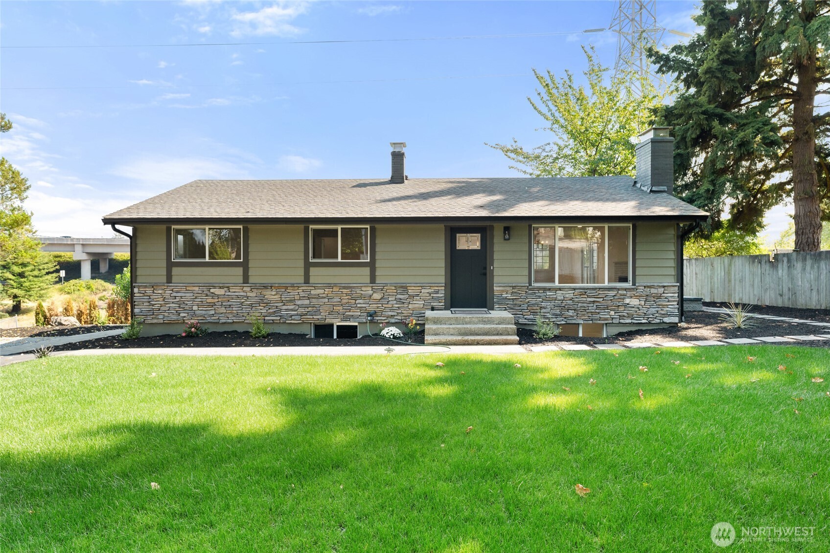 12215 SE 35th Street — photo