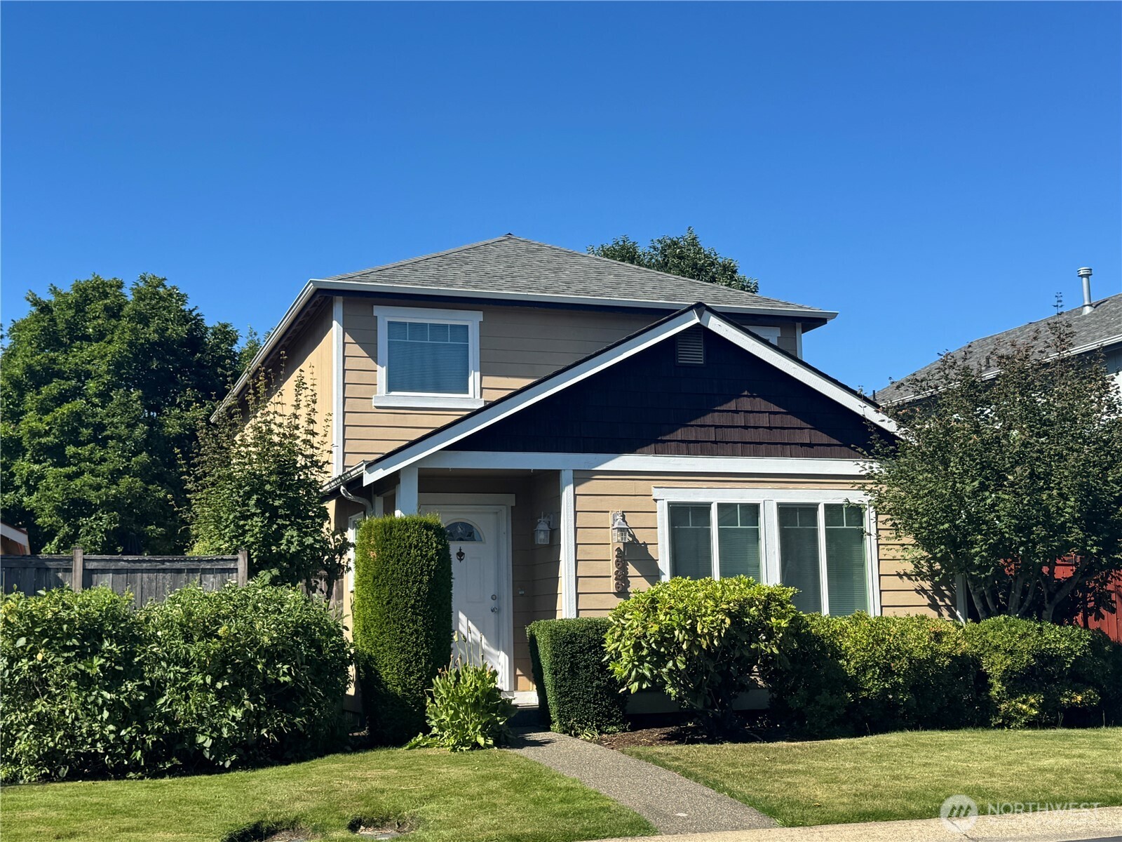 1626 Sundrop Lane SE — photo