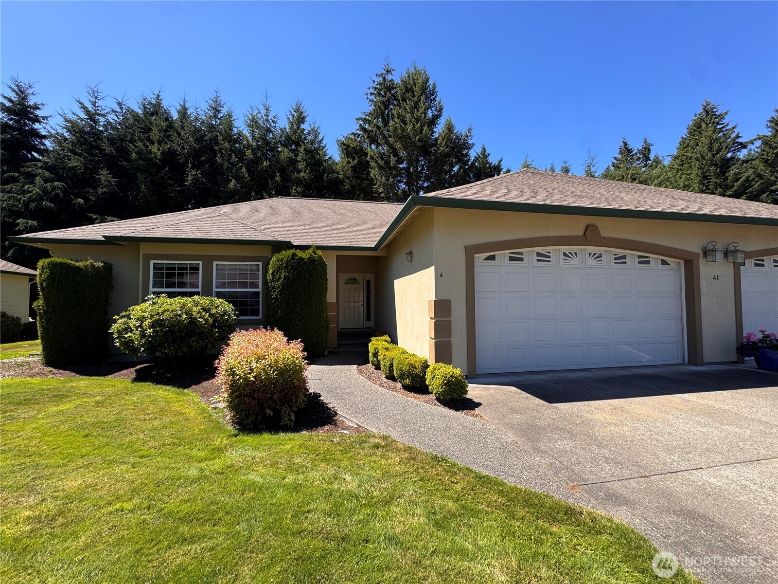 41 E Beaumont Drive #a — photo