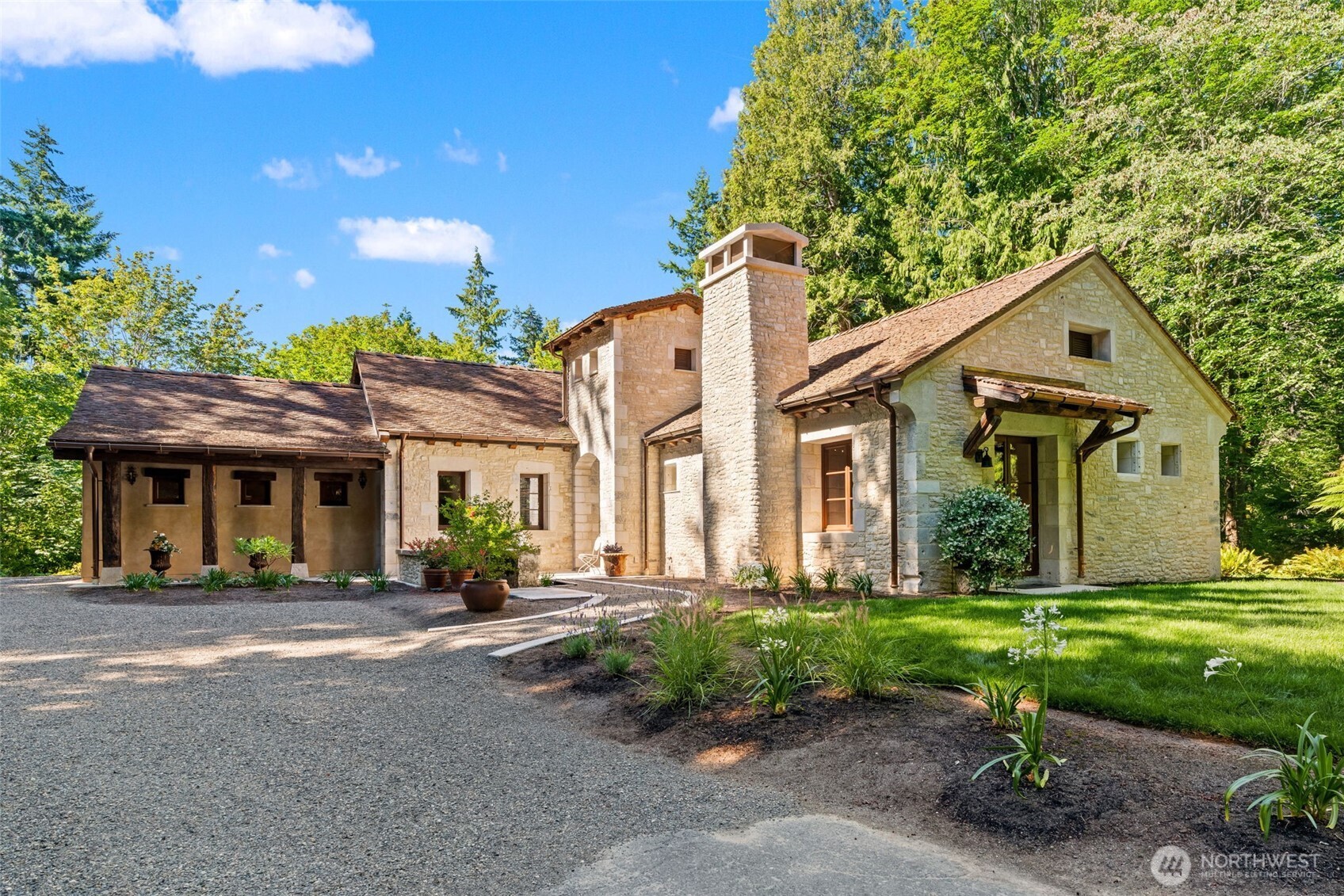 11008 N Deer Drive — photo