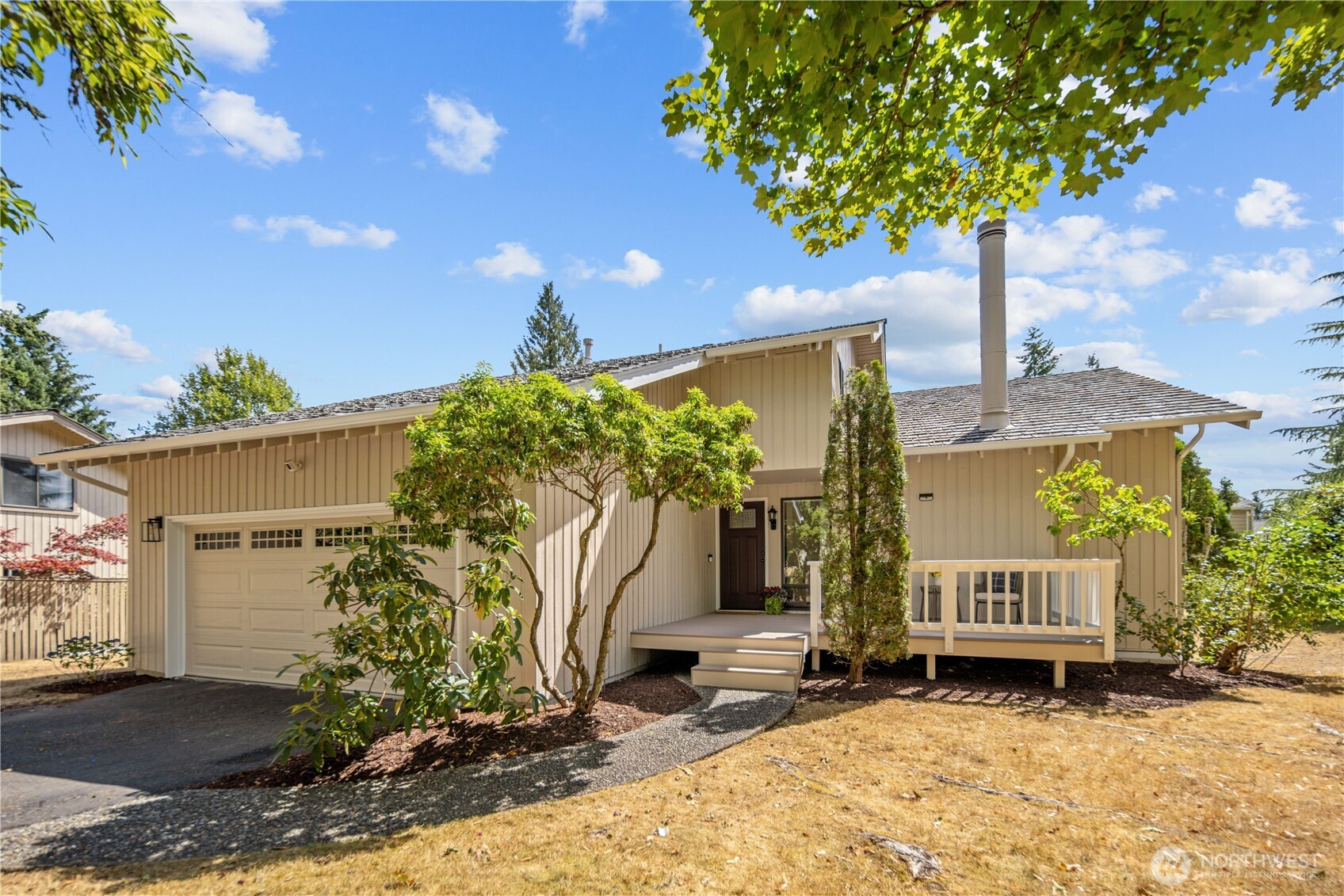 6318 156th Place NE — photo