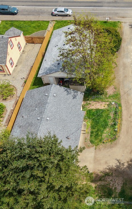 521 & 523 Boulevard Road SE — photo
