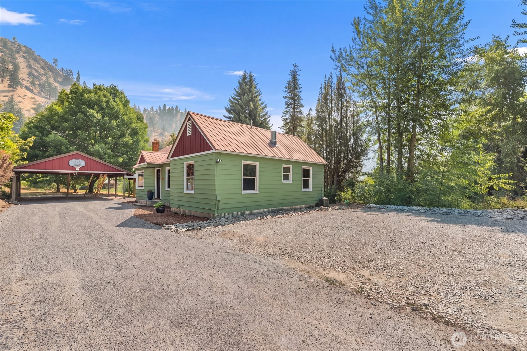 8811 Entiat River Road — photo