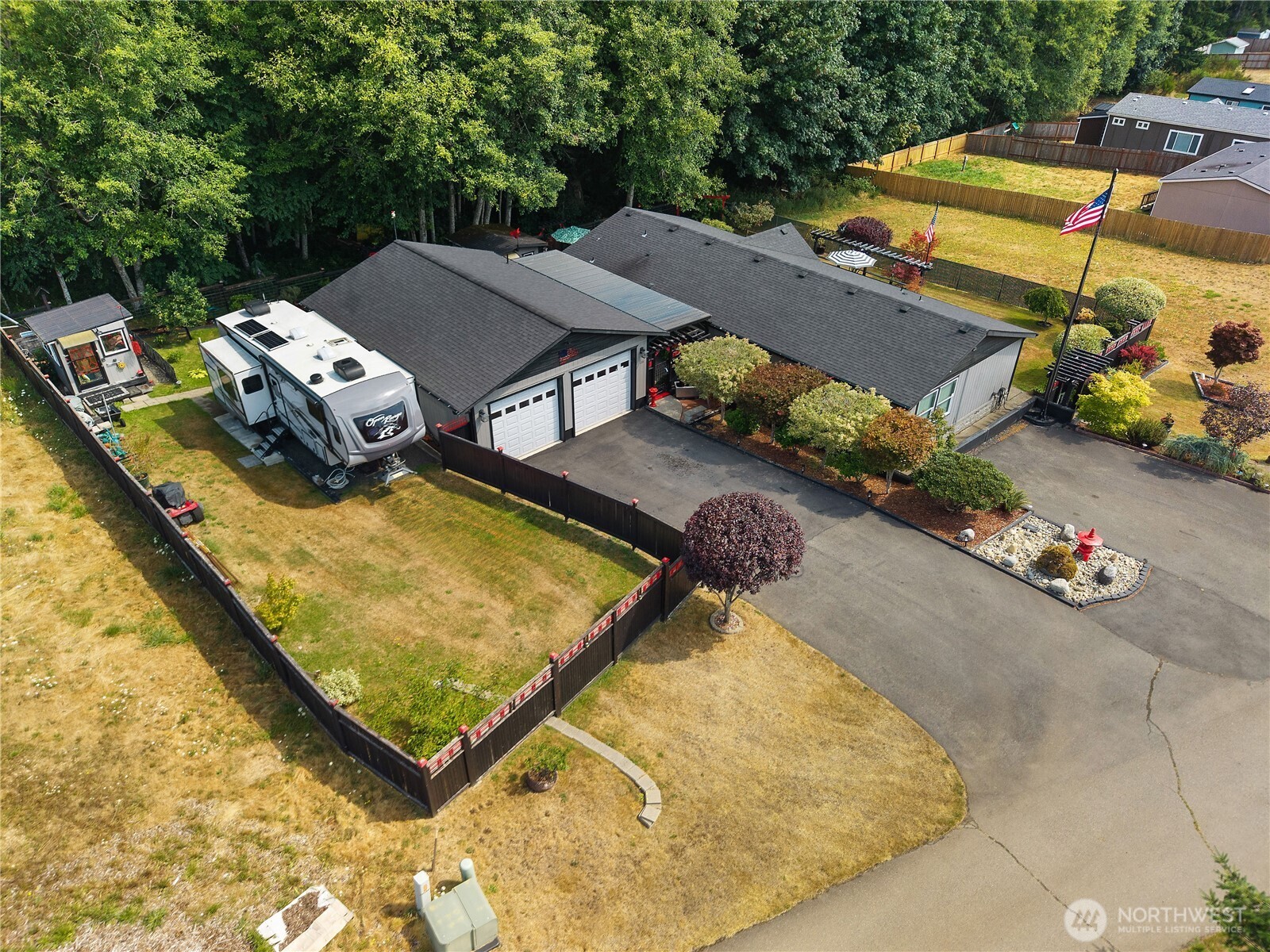 210 W Freedom Lane — photo