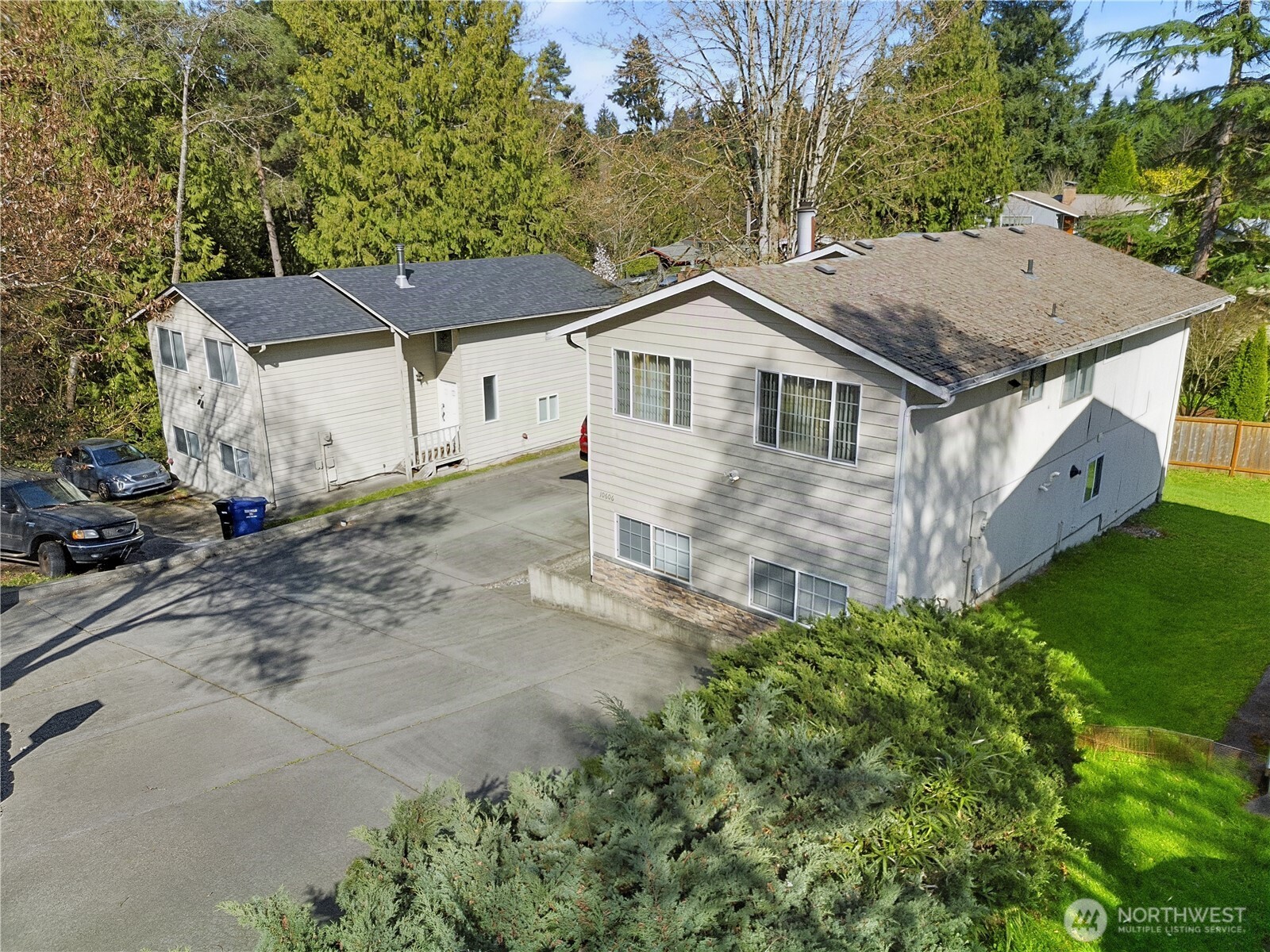 10606 Roosevelt Way NE — photo