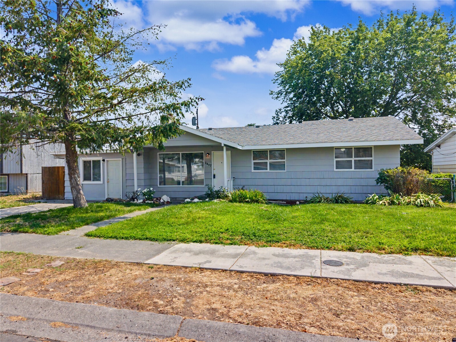 2607 W Texas Street — photo