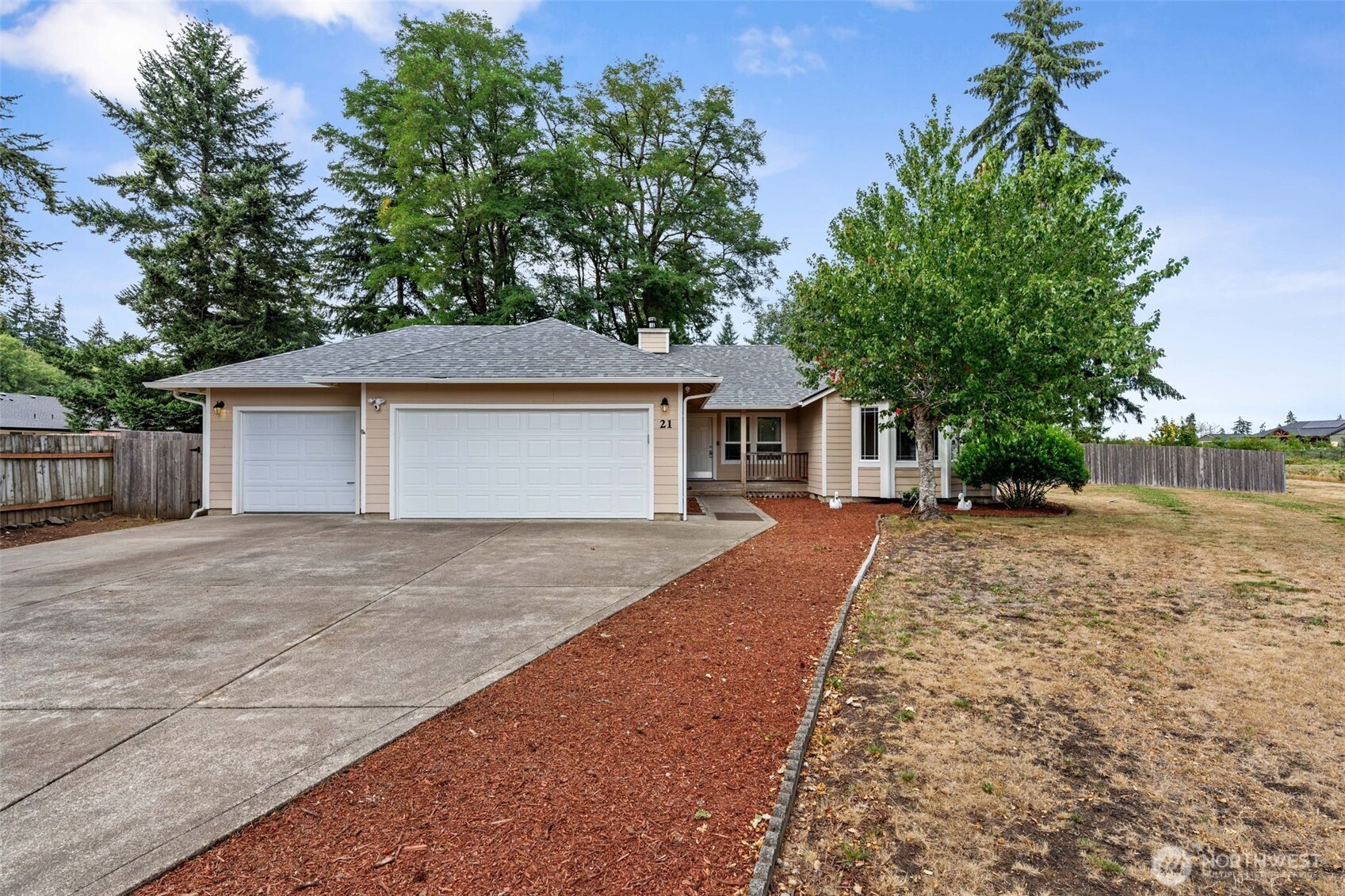 21 SE Mya Lane — photo