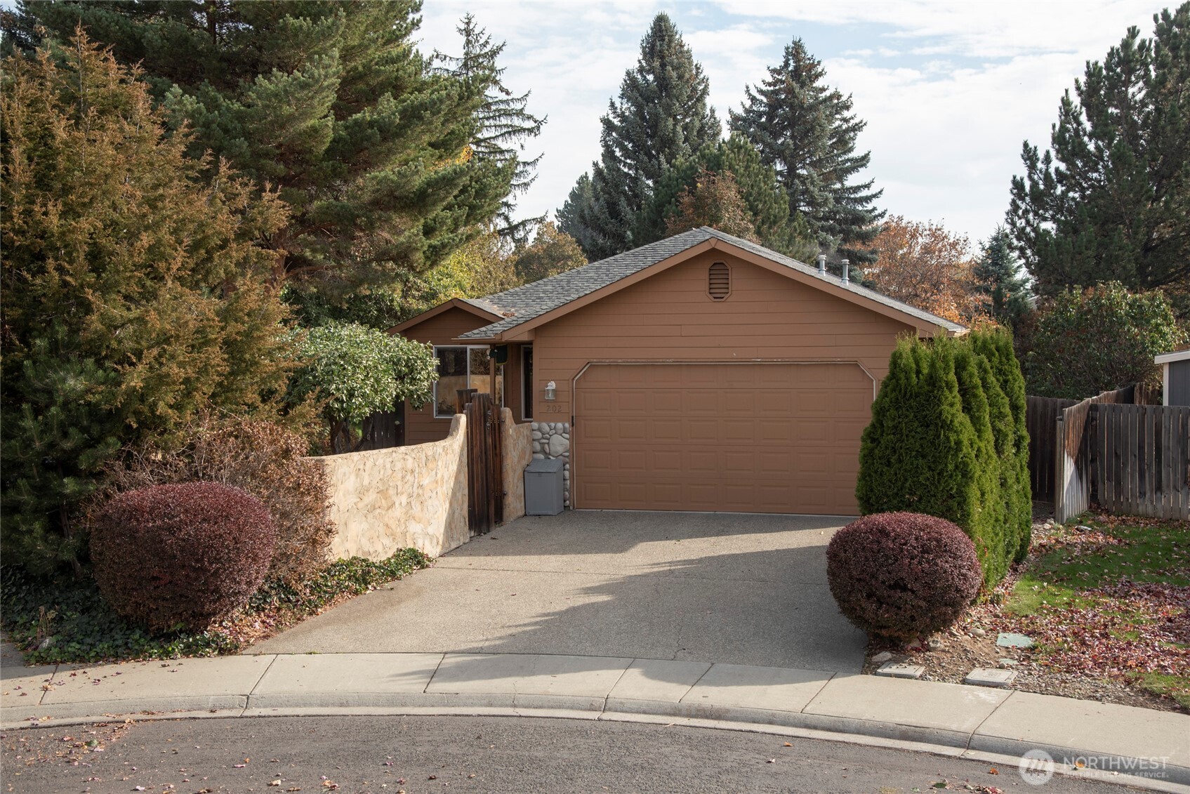 202 W Mount Baker Court — photo