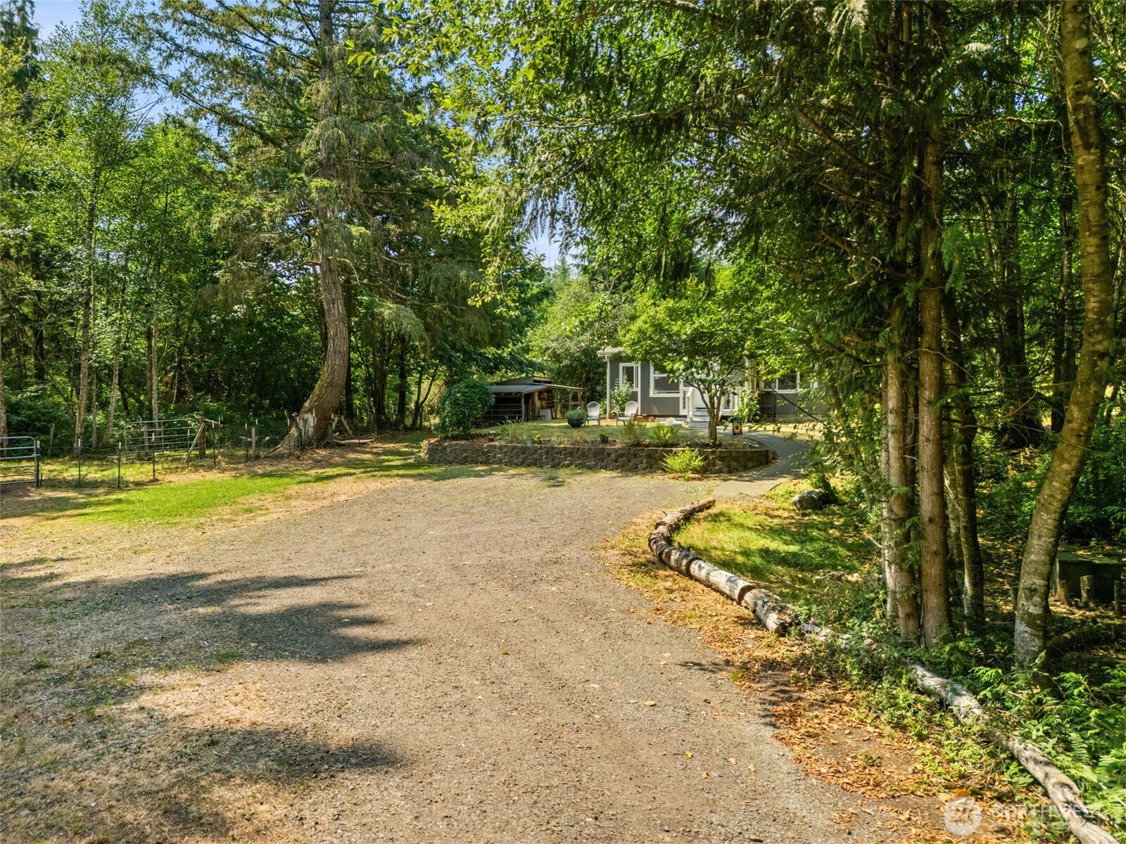 960 E Dawn Drive — photo