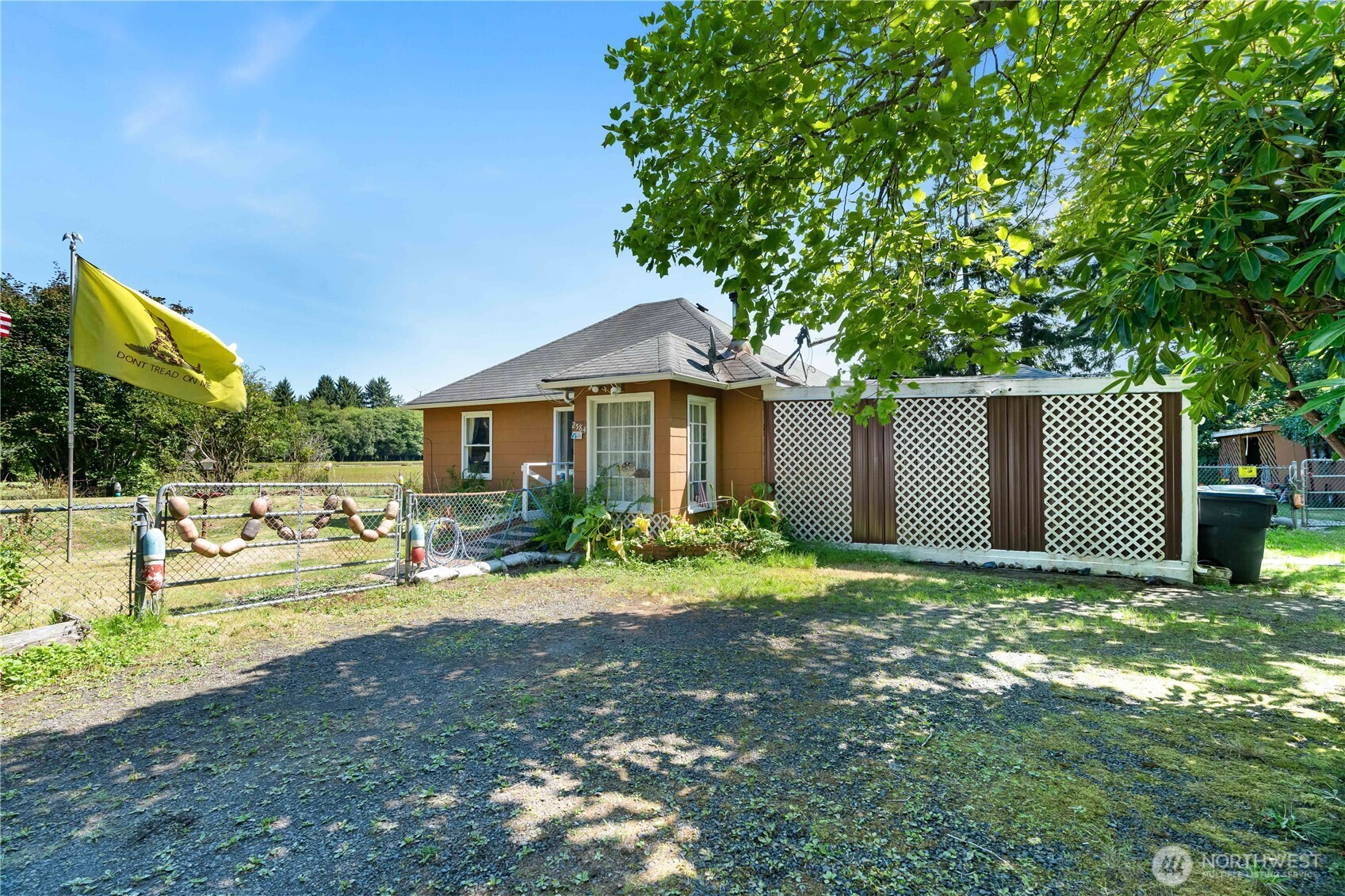 2584 State Route 105 — photo