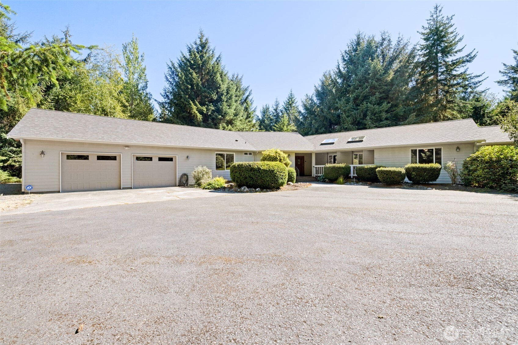 175 Alderview Drive — photo