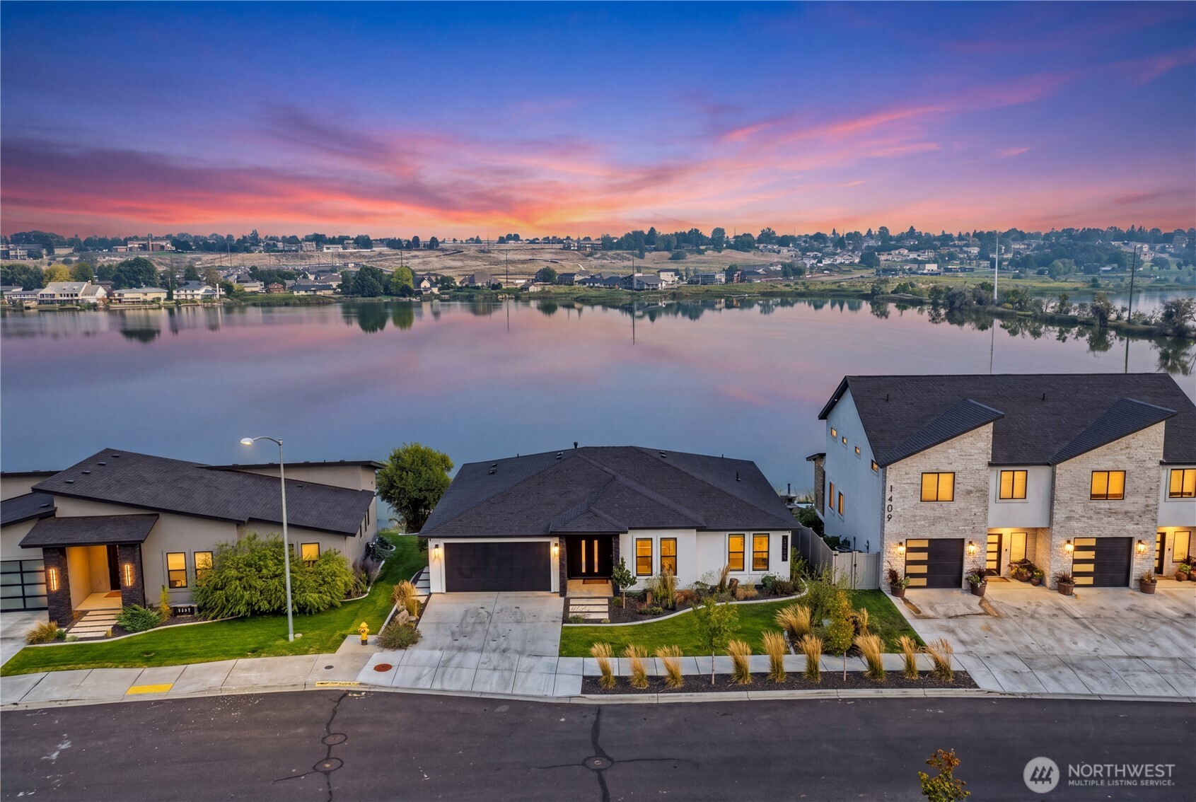 1405 W Lakeside Drive — photo