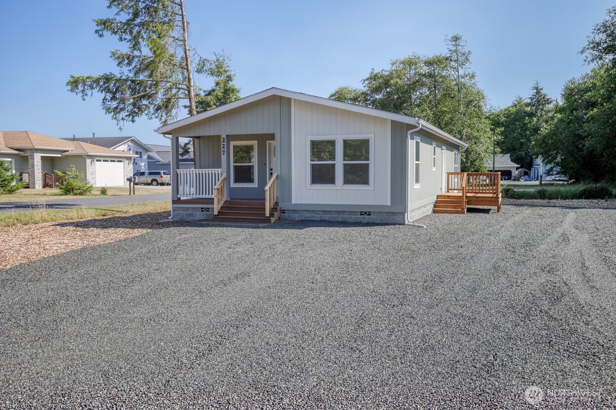 227 Sunrise Avenue SE — photo