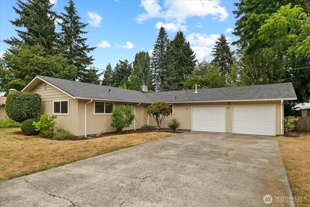 708 Tartan Drive SW — photo