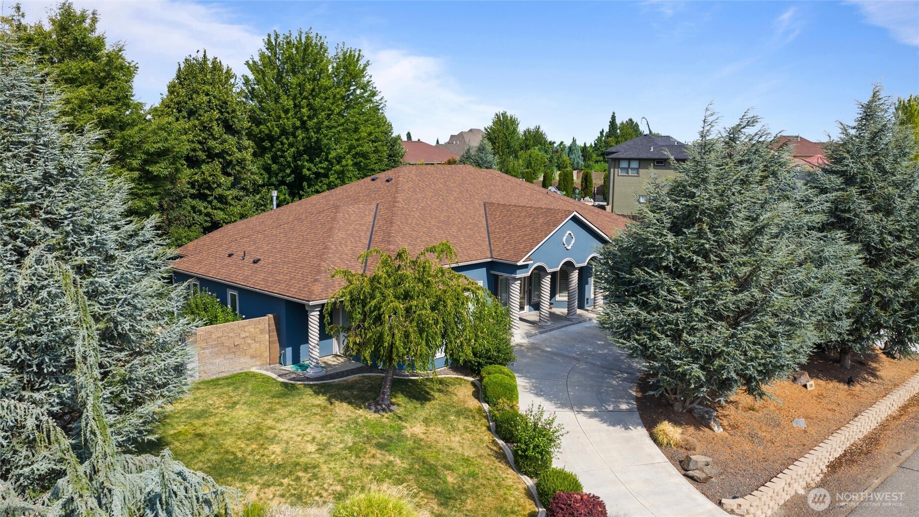 1191 Pinto Loop — photo