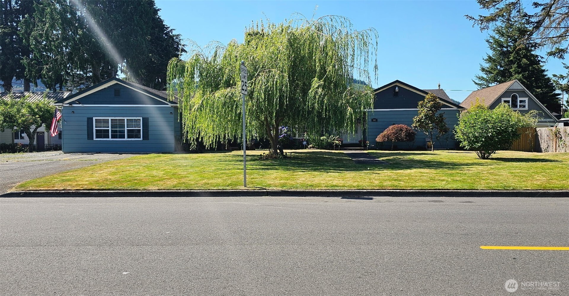 903 Jameson Street — photo