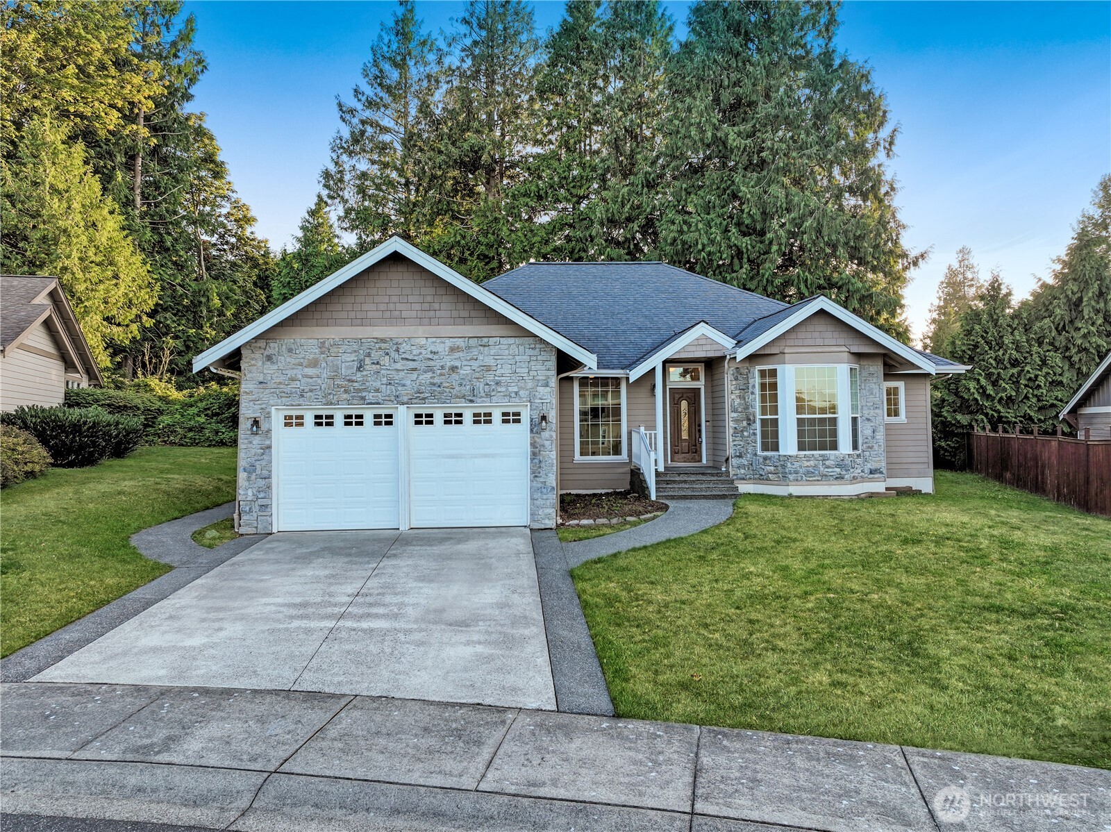 5426 Ocean Mist Loop — photo