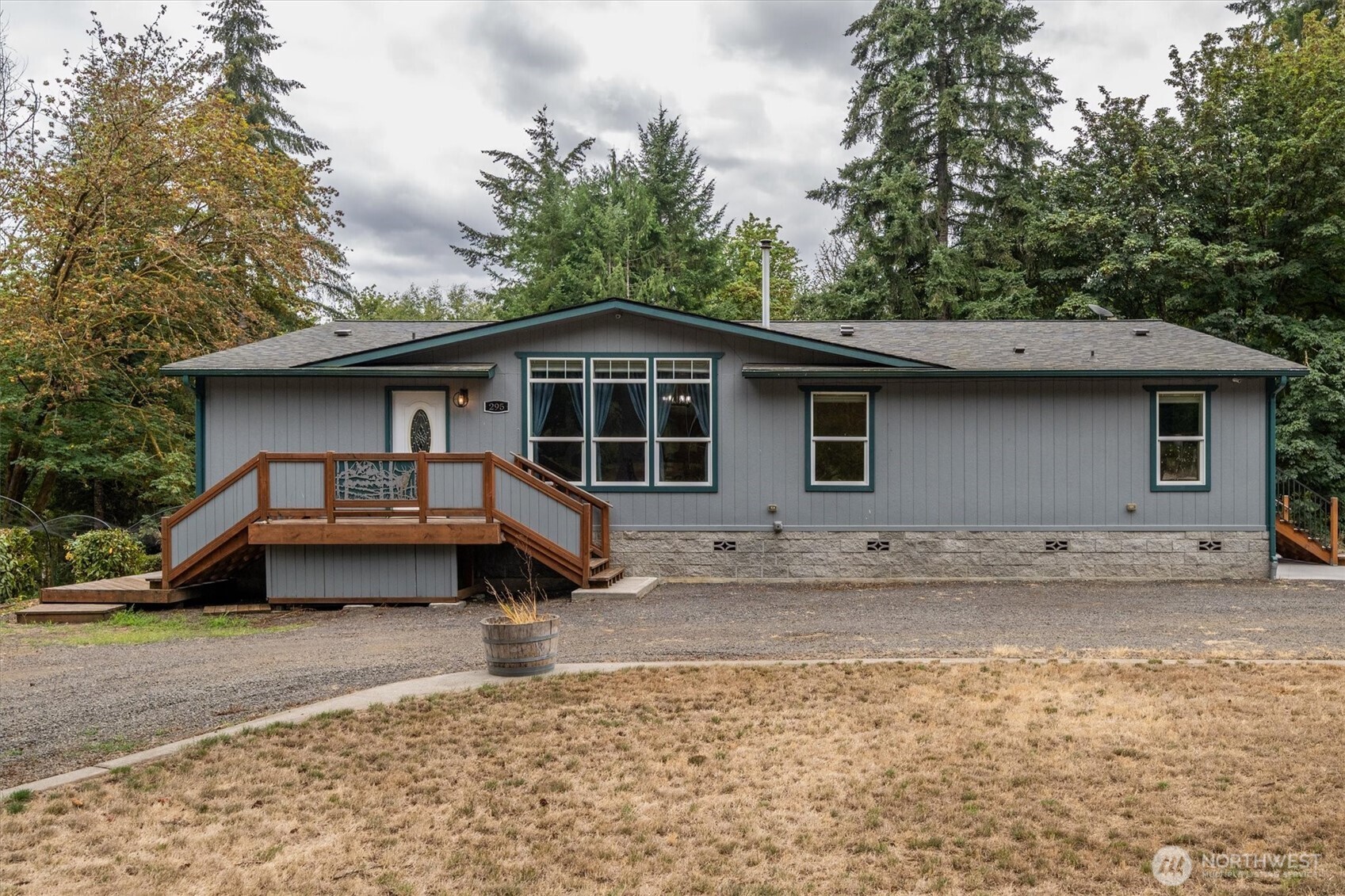 295 Casey Road, Castle Rock, WA 98611 — photo 2