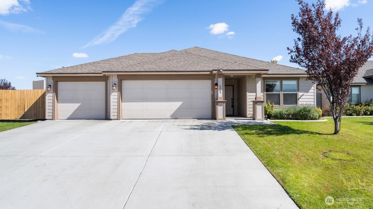 6017 Cotswold Lane — photo