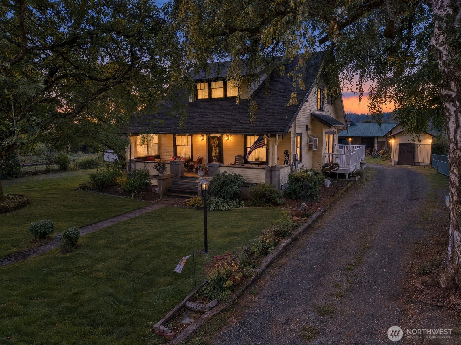 1251 S Yew Street — photo