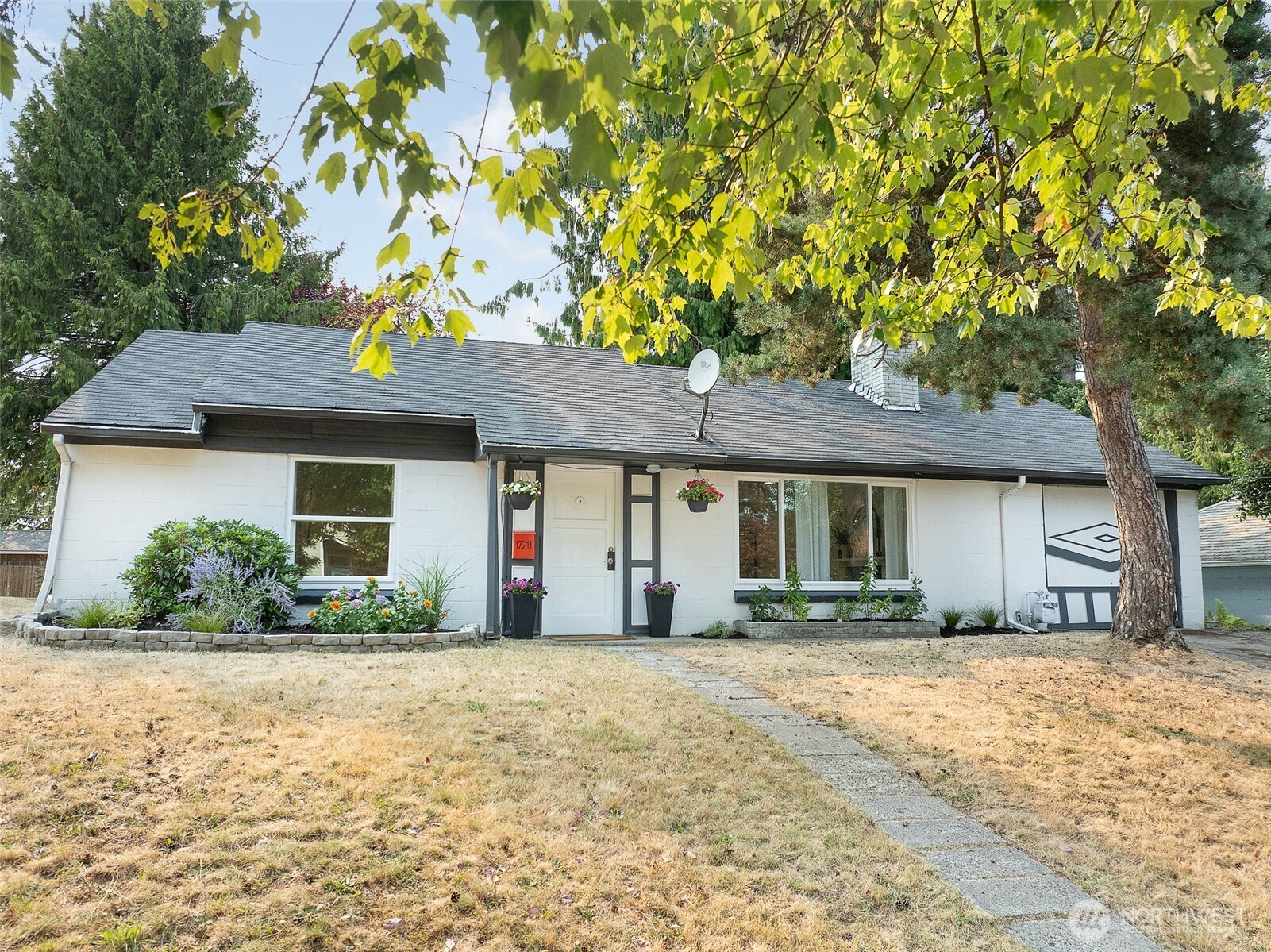 17211 5th Avenue NE — photo