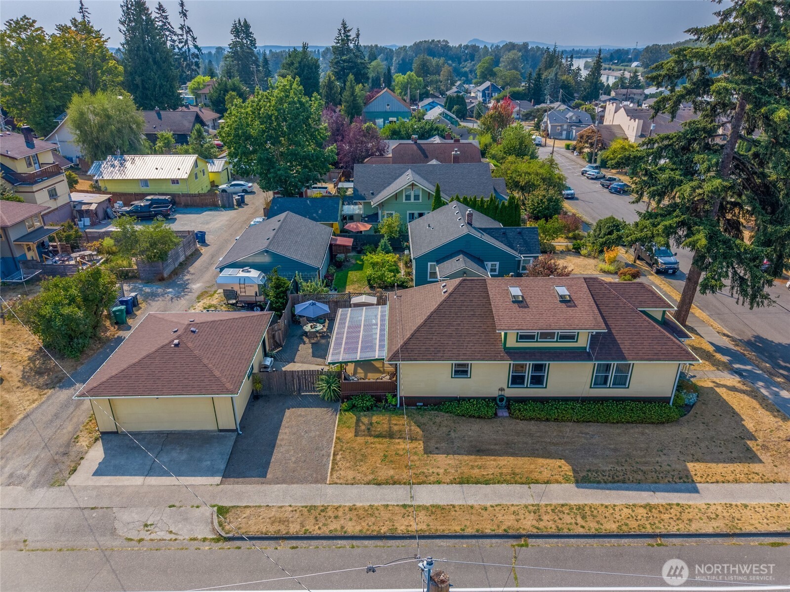 218 Evergreen Street — photo