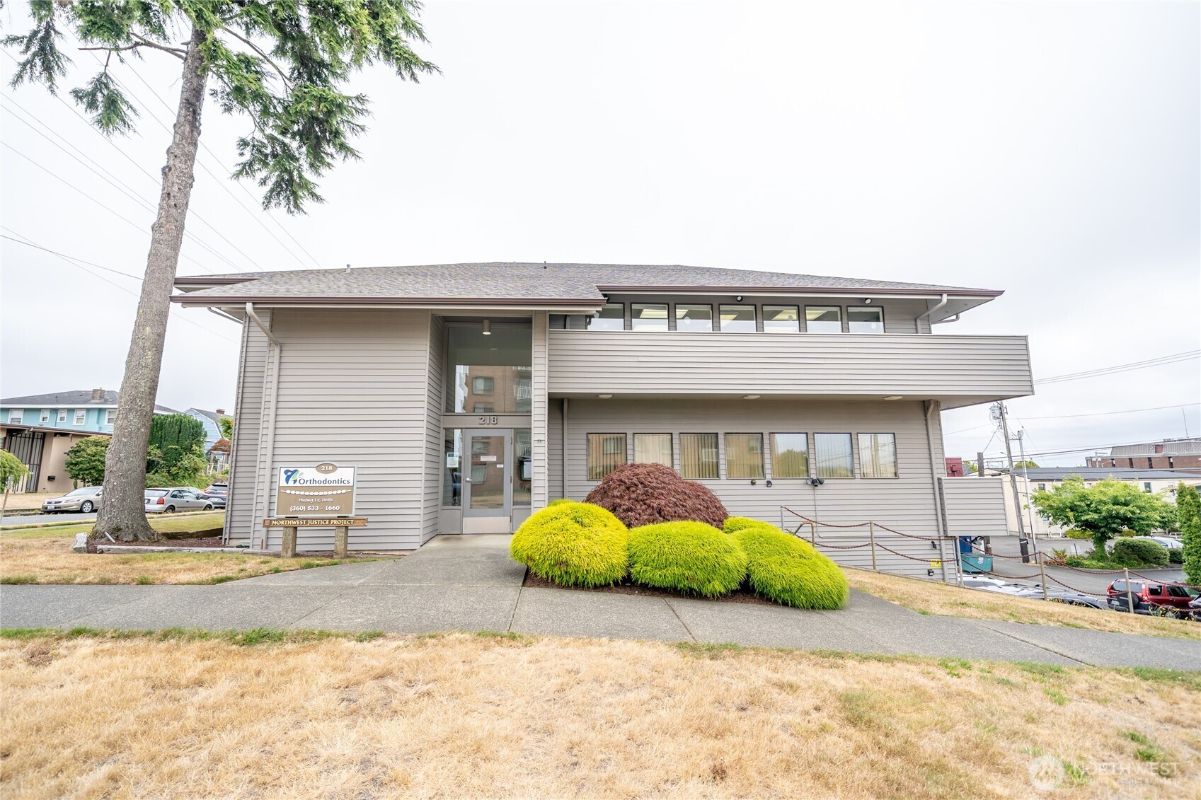 218 N Broadway Street — photo