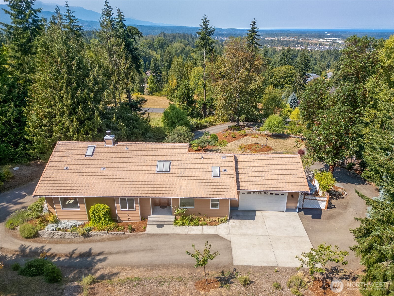 823 Fox Hollow Road — photo