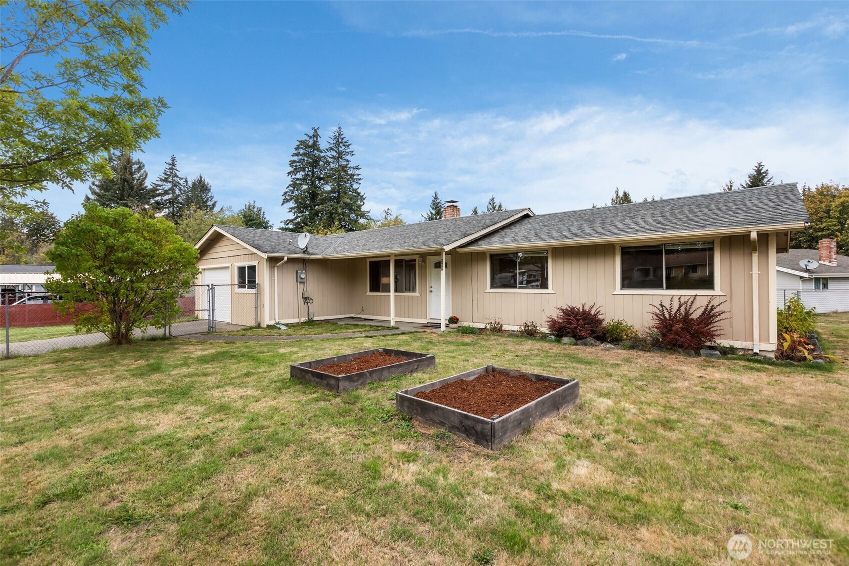 3000 Ruby Court SE — photo