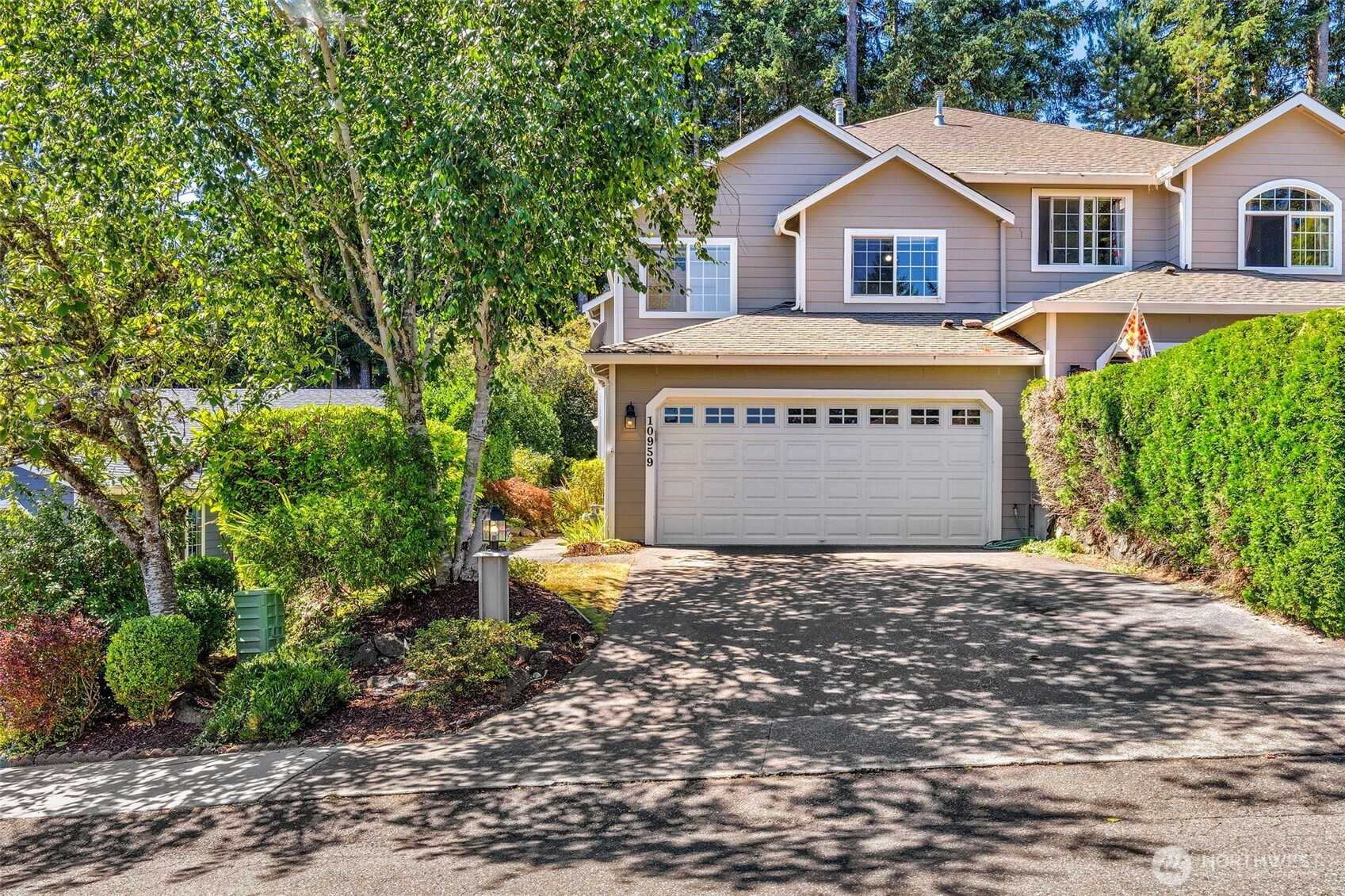 10959 Tulip Place NW — photo