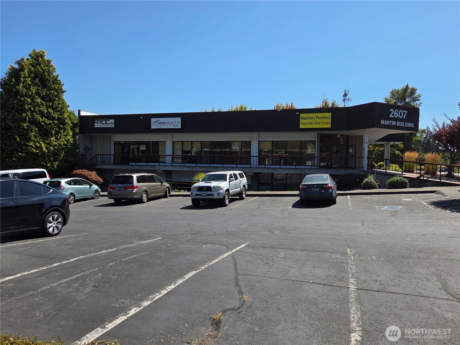 2607 Martin Way E — photo