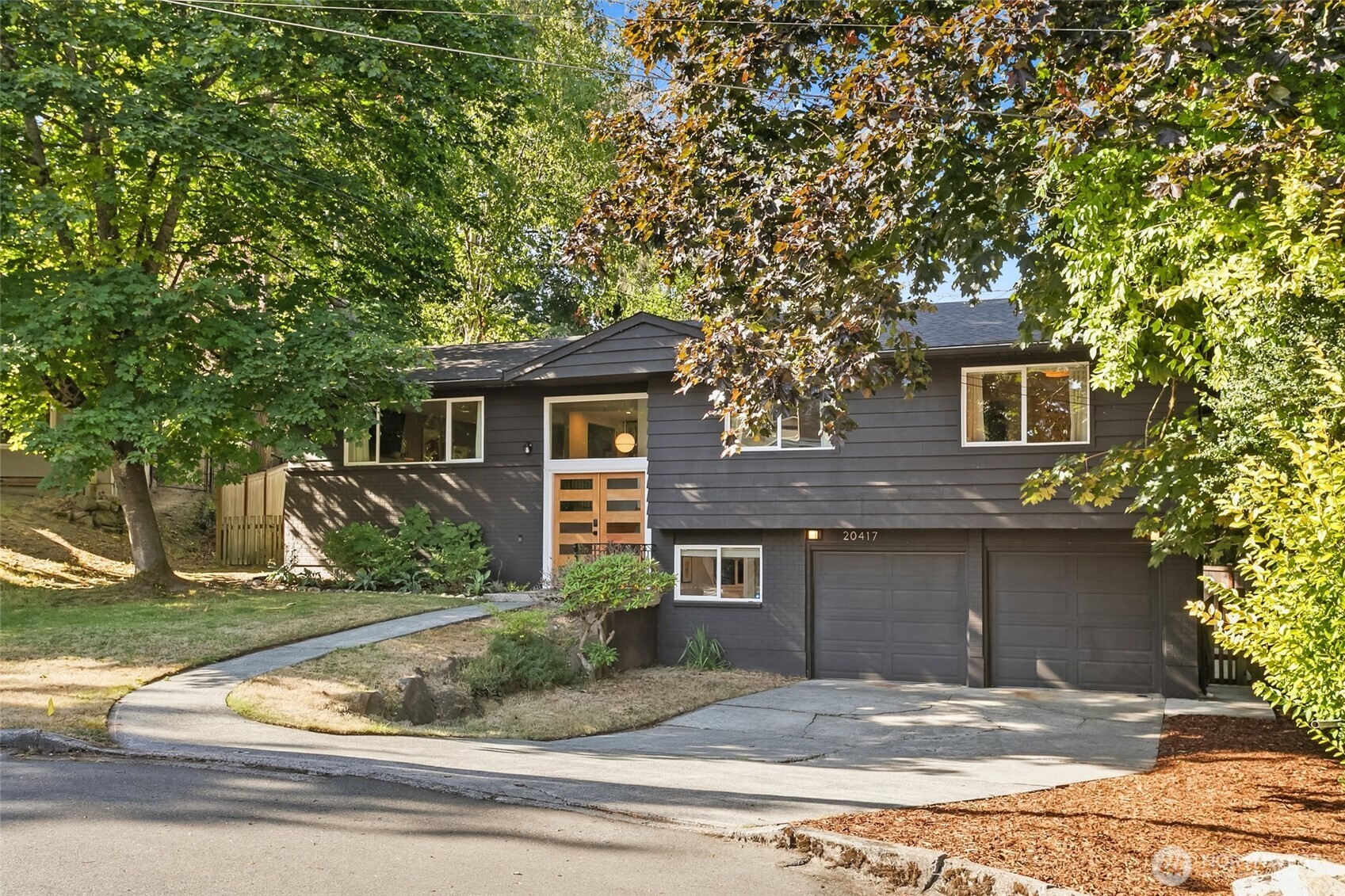 20417 55th Place NE — photo