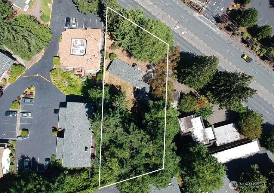22910 Edmonds Way — photo