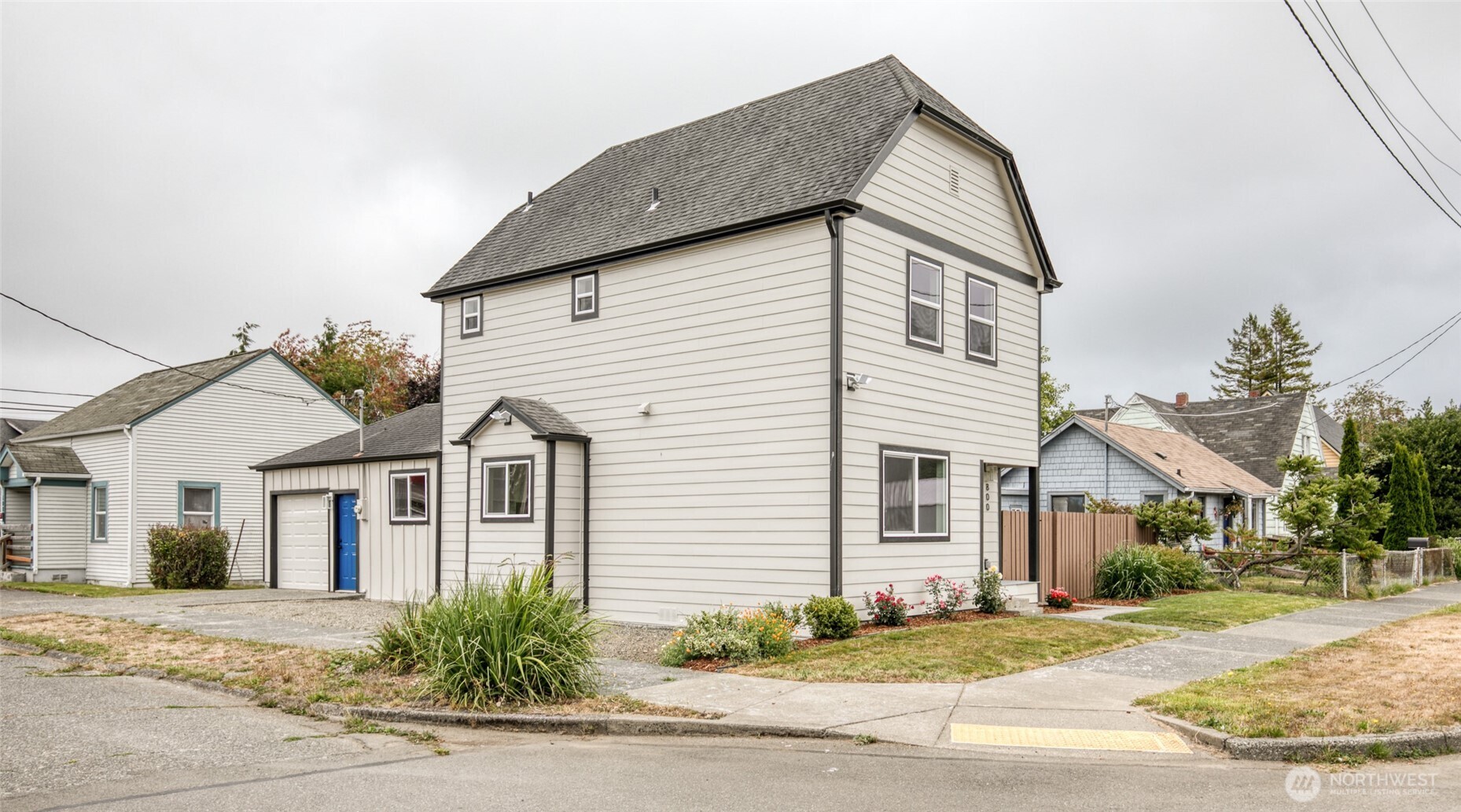 800 E Market Street — photo