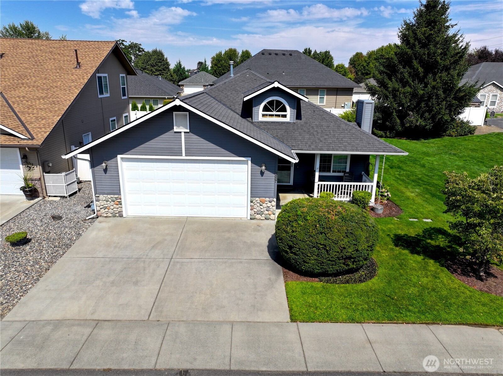 727 SE Magnoni Drive — photo