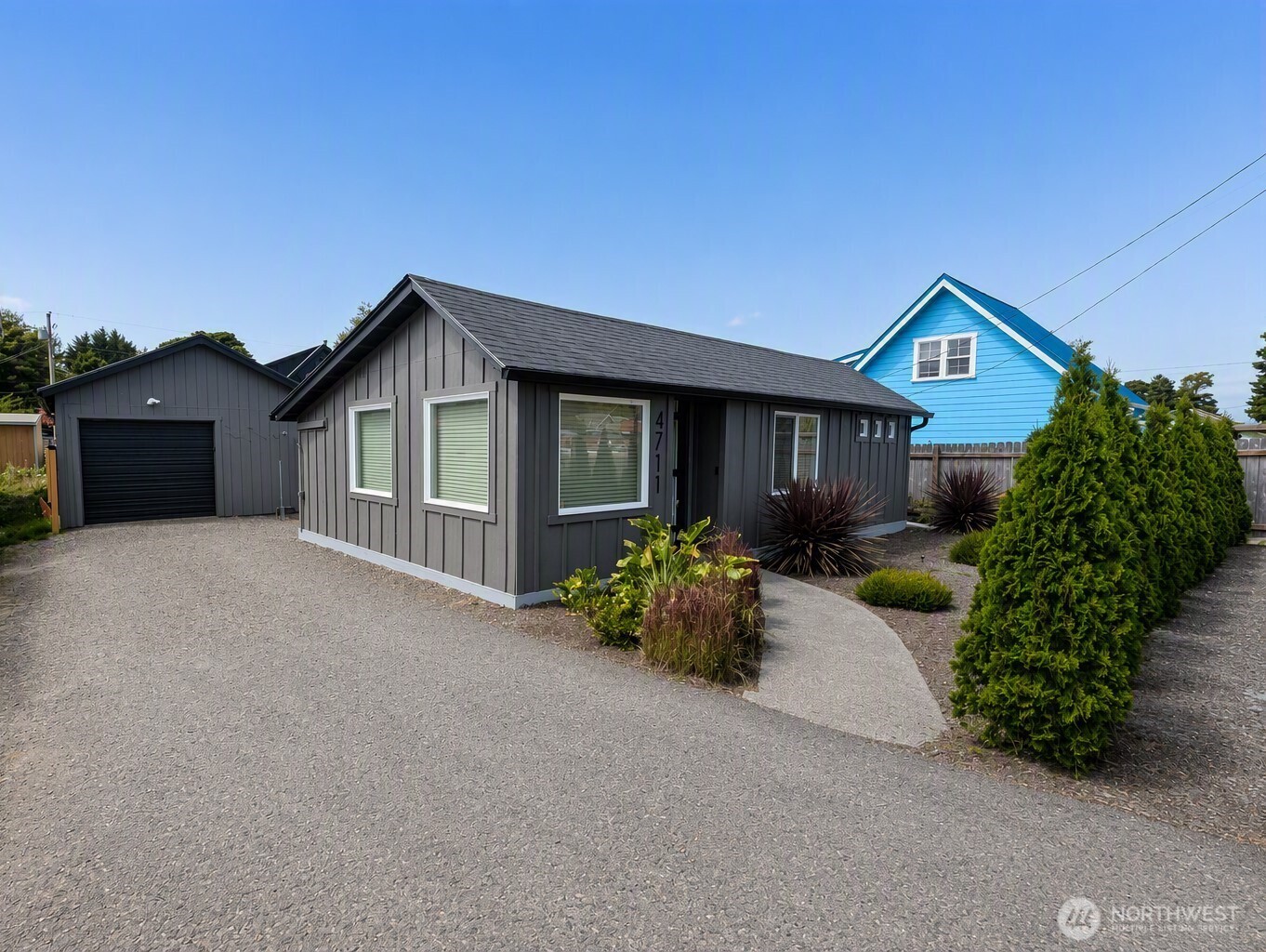 4711 Pacific Way — photo