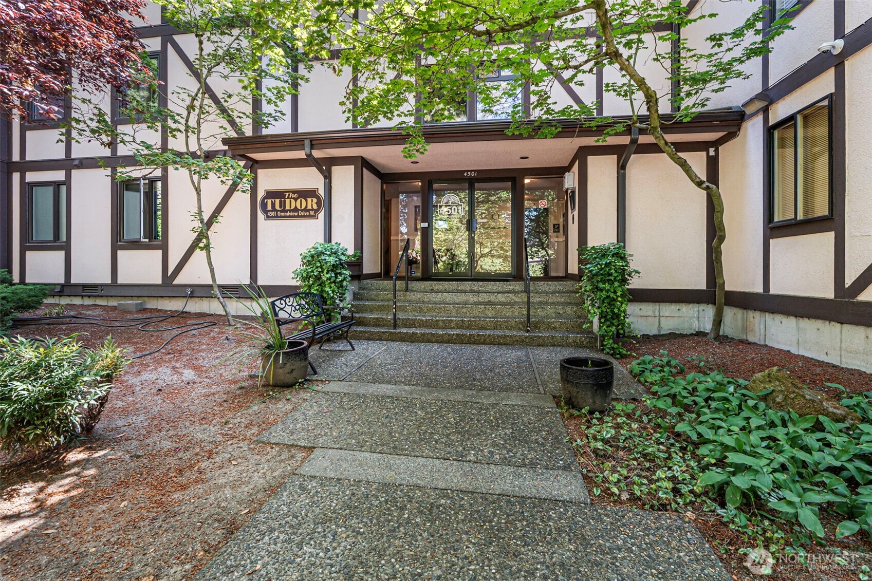 4501 Grandview Drive W #T221 — photo