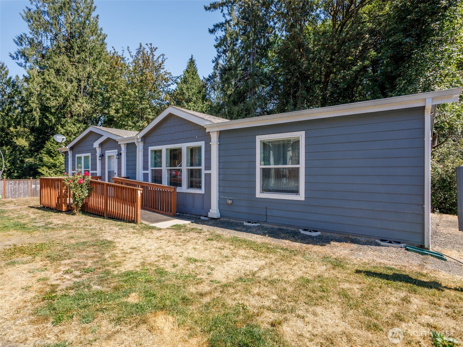 2090 E Crestview Drive — photo