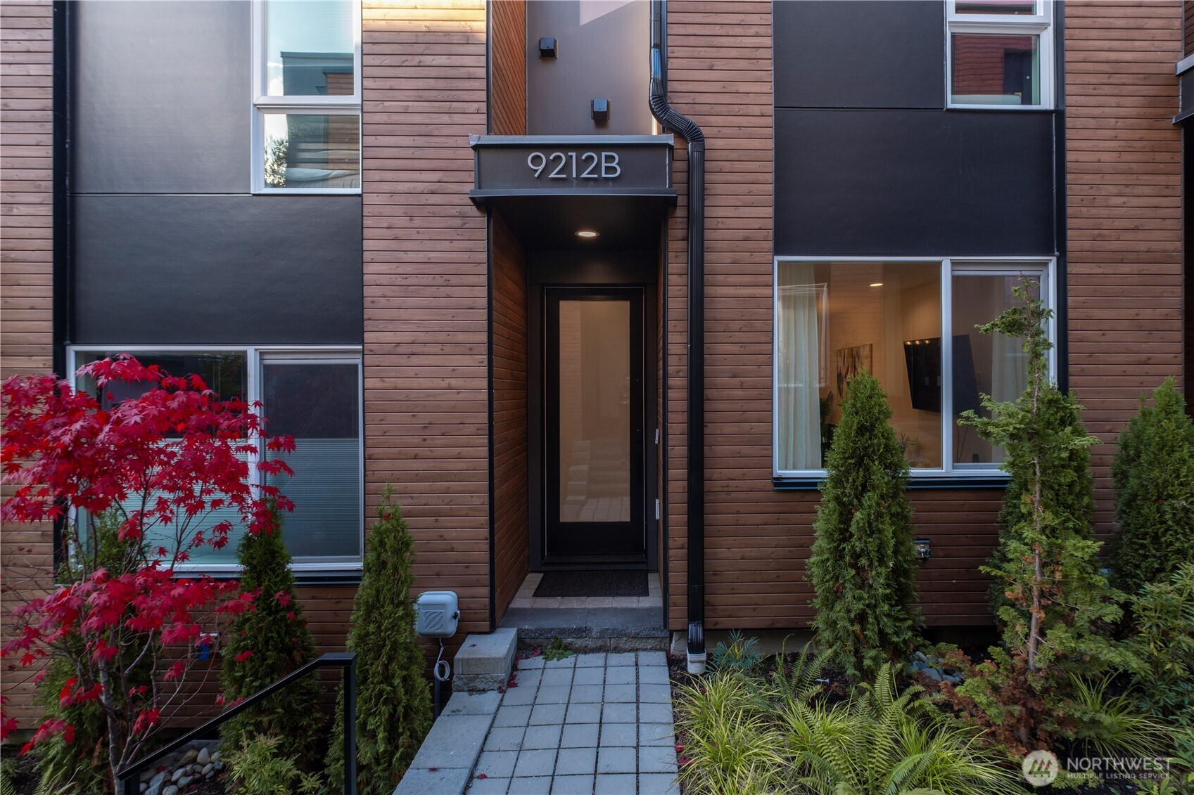 9212 20th Avenue SW #B — photo
