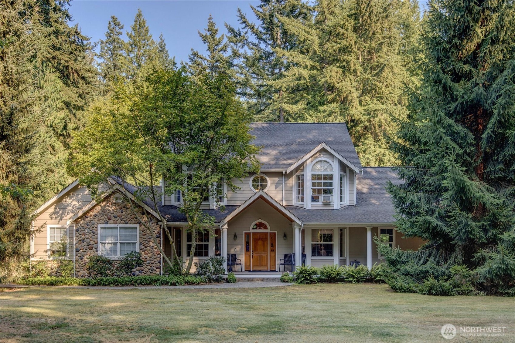 6477 Cultus Bay Road — photo