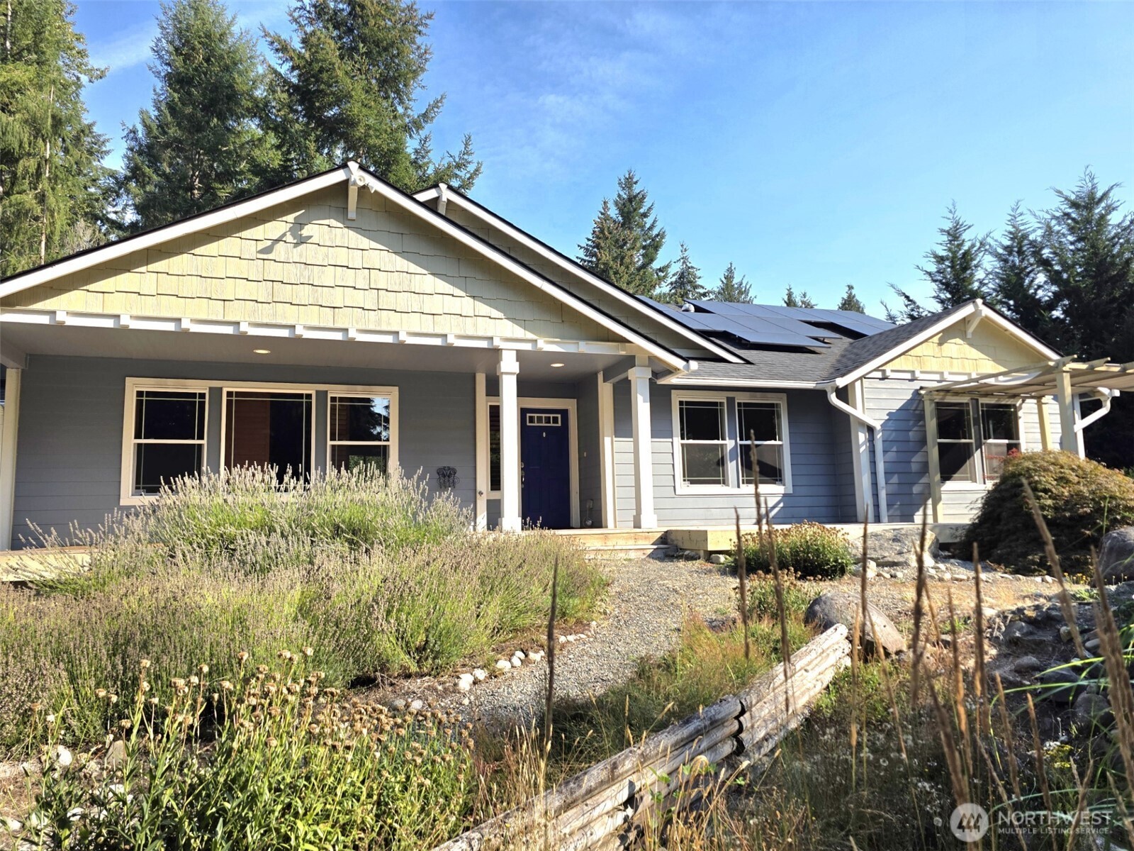 714 Tipsoo Loop S — photo