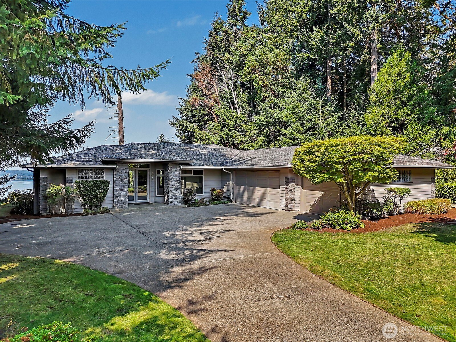 1045 Paha View Drive — photo