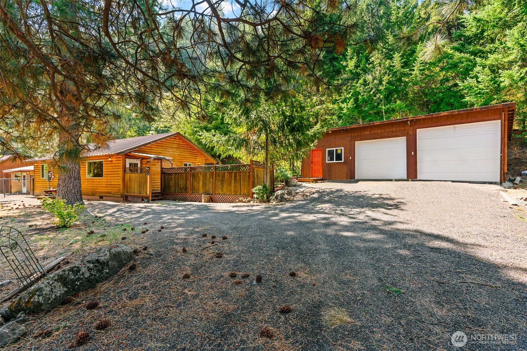 150 Pine Cliffs Drive — photo