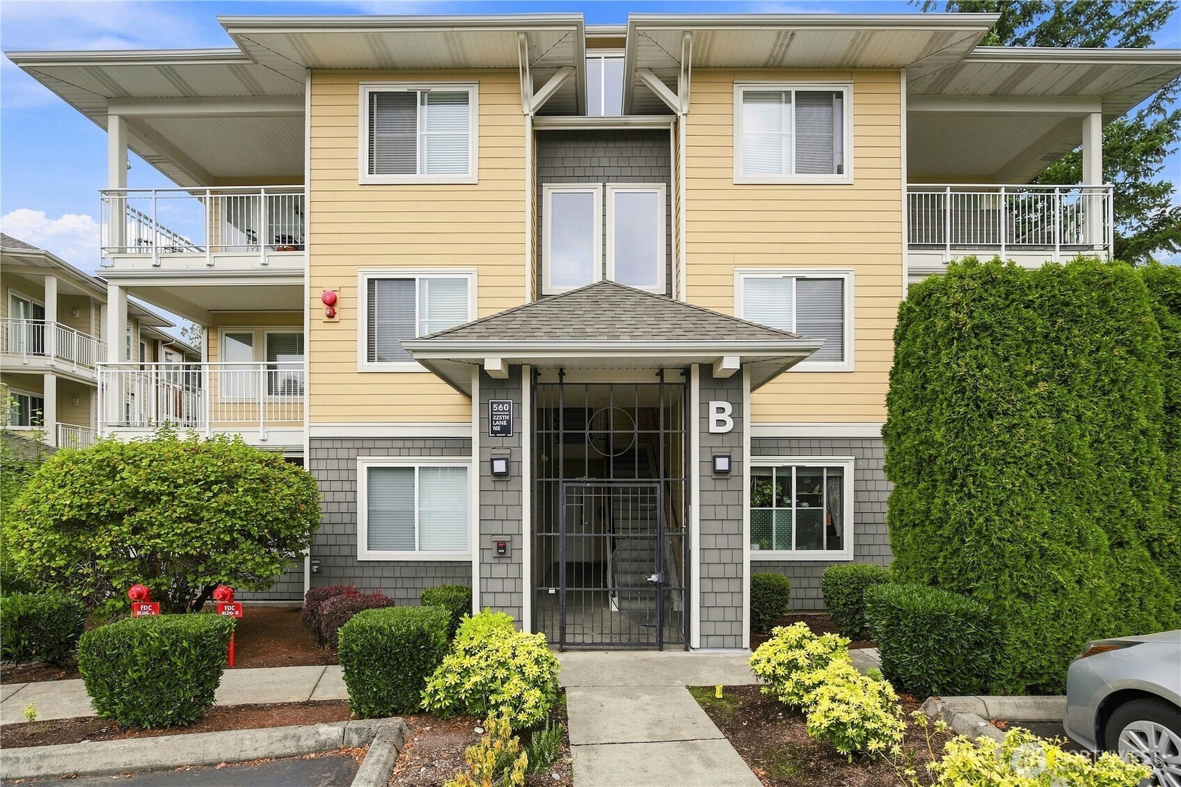 560 225th Lane NE #B101 — photo