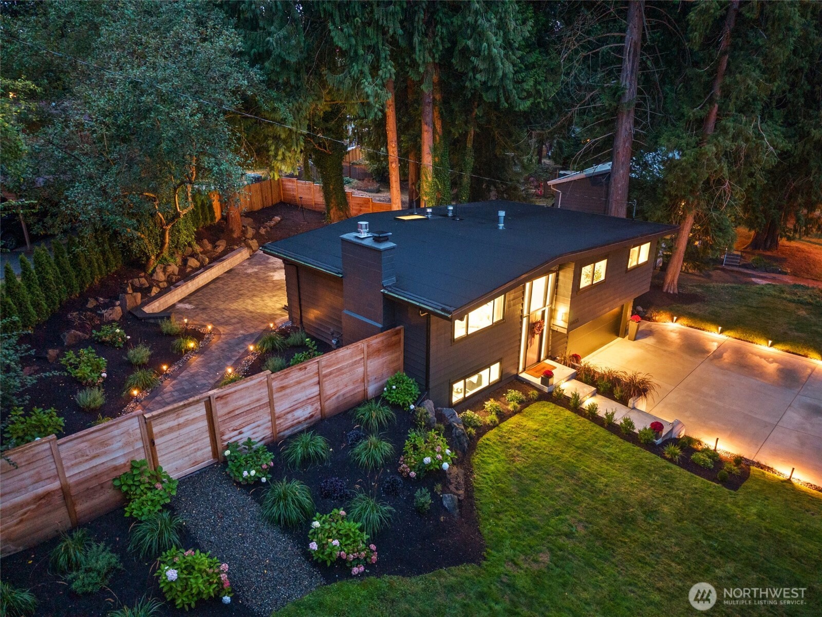 10833 NE 134th Street — photo