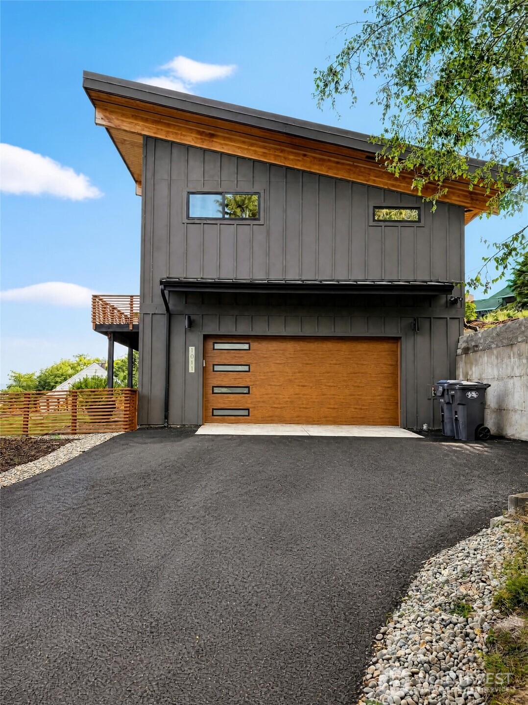 1011 Alden Road — photo