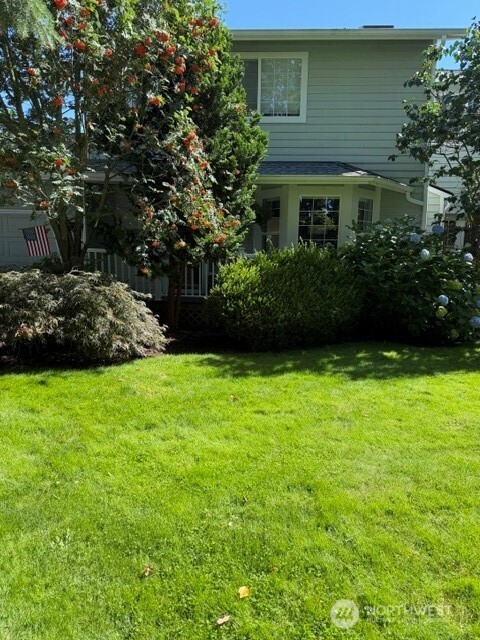 405 Spencer Lane — photo